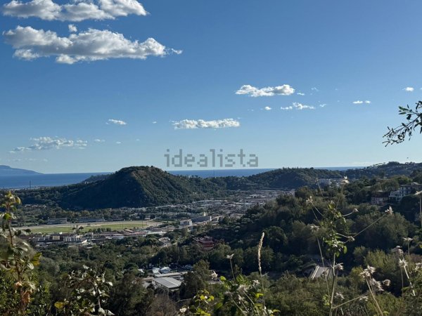 appartamento in vendita a Napoli in zona Pianura