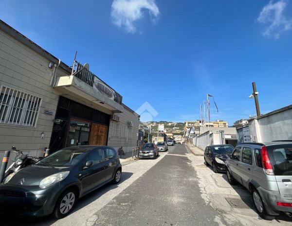 appartamento in vendita a Napoli in zona Bagnoli