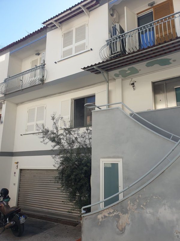casa indipendente in vendita a Napoli in zona Soccavo