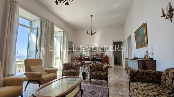 appartamento in vendita a Napoli in zona Vomero