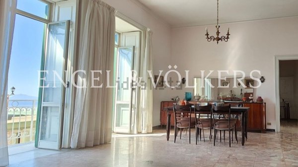 appartamento in vendita a Napoli in zona Vomero