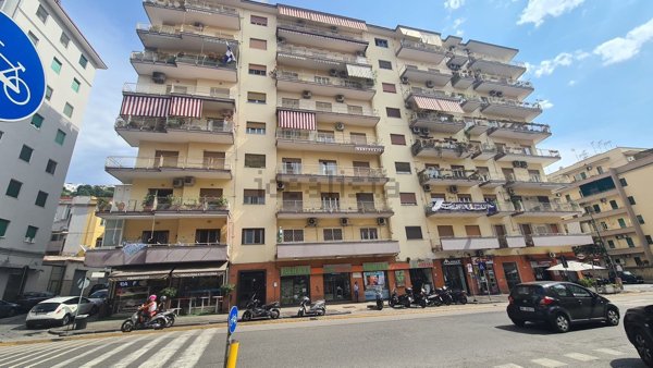 appartamento in vendita a Napoli in zona Fuorigrotta
