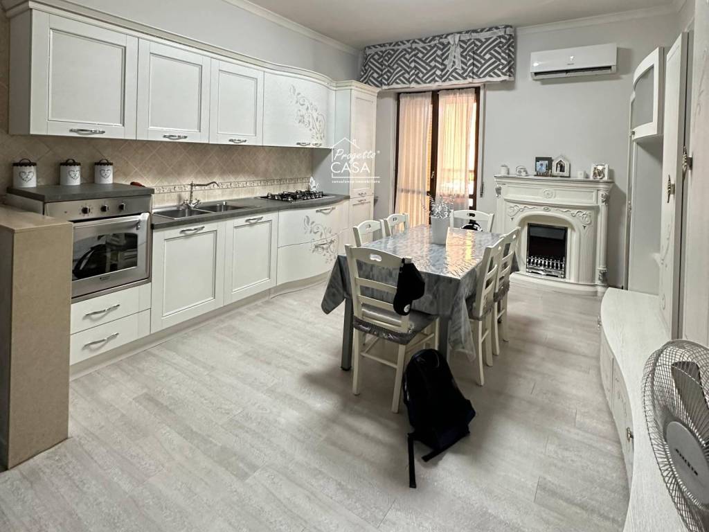 appartamento in vendita a Napoli in zona Barra