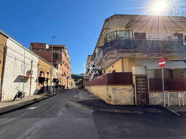 appartamento in vendita a Napoli in zona Barra