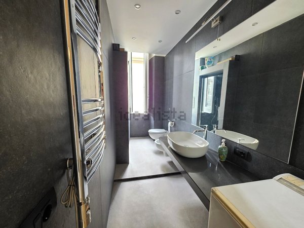 appartamento in vendita a Napoli in zona Fuorigrotta