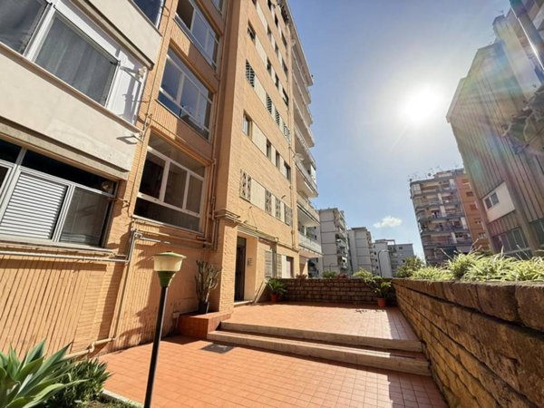 appartamento in vendita a Napoli in zona Fuorigrotta