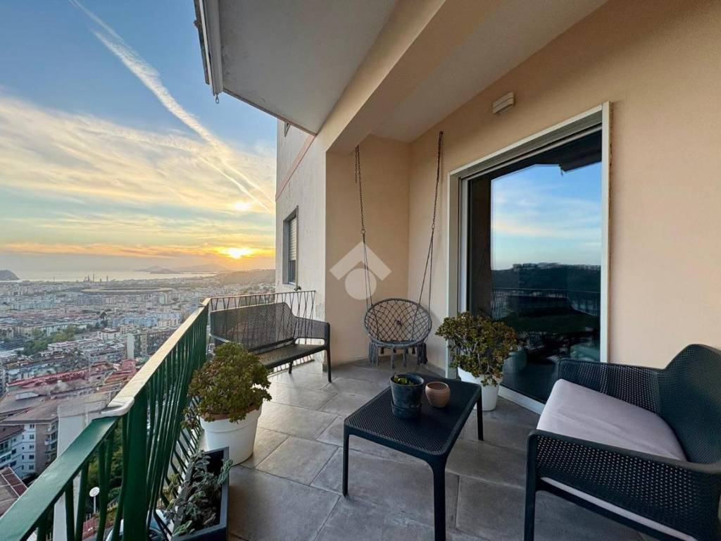 appartamento in vendita a Napoli in zona Posillipo