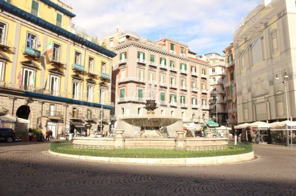 appartamento in vendita a Napoli in zona San Ferdinando