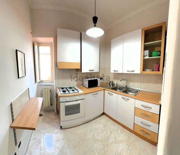 appartamento in vendita a Napoli in zona Mercato