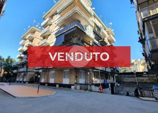 appartamento in vendita a Napoli in zona Fuorigrotta