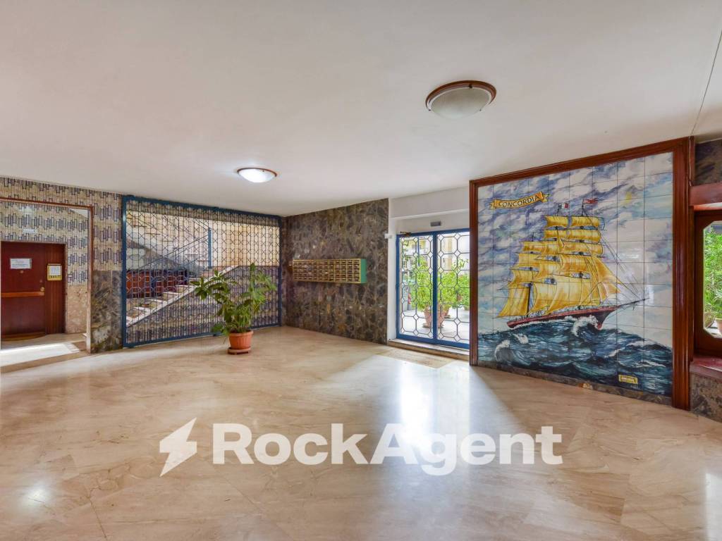 appartamento in vendita a Napoli in zona Camaldoli