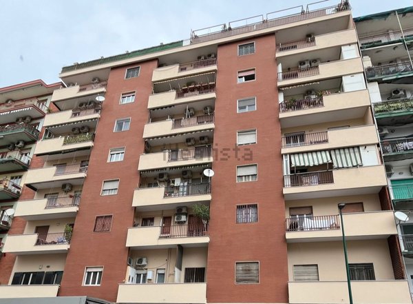 appartamento in vendita a Napoli in zona Fuorigrotta