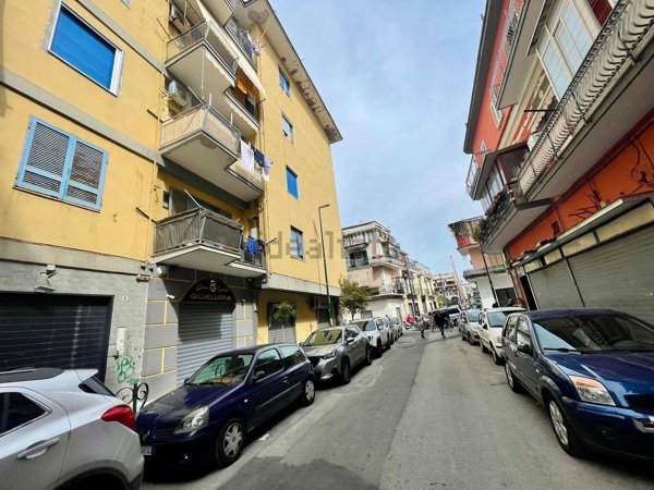 appartamento in vendita a Napoli in zona Barra