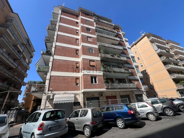 appartamento in vendita a Napoli in zona Arenella