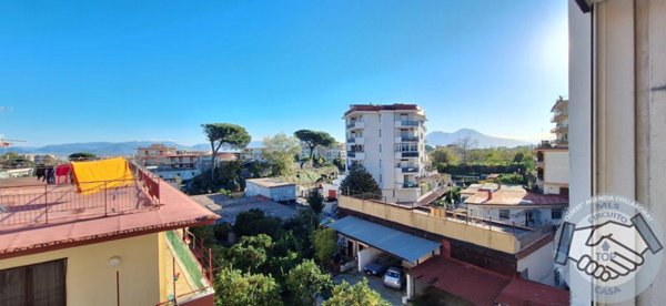 appartamento in vendita a Napoli in zona Piscinola