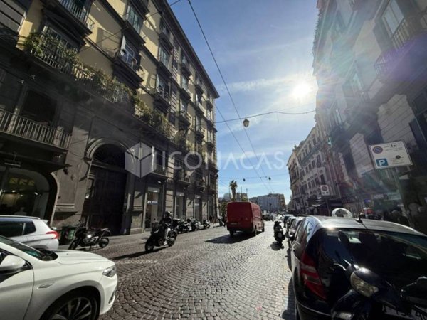 appartamento in vendita a Napoli in zona Mercato