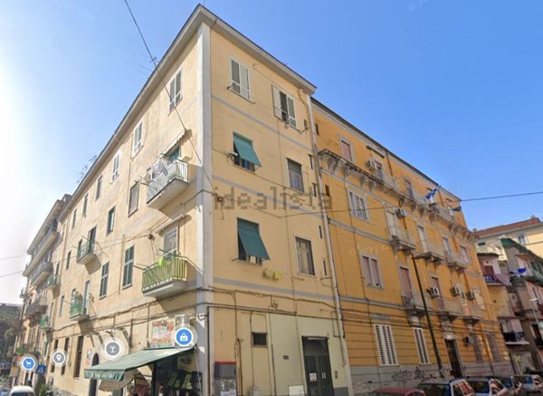 appartamento in vendita a Napoli in zona San Carlo all'Arena