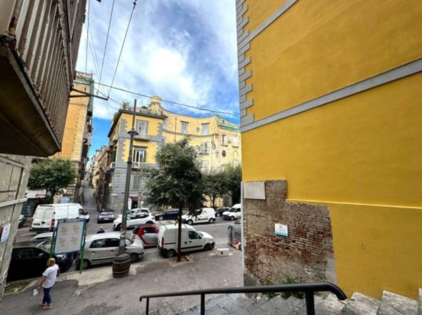 appartamento in vendita a Napoli in zona Stella