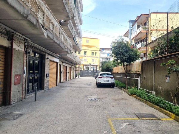 appartamento in vendita a Napoli in zona Pianura