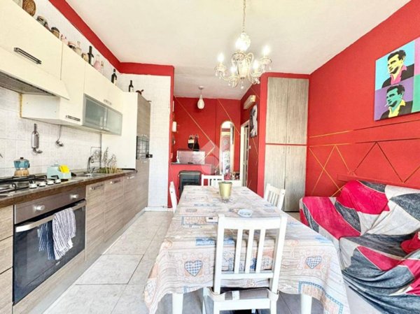 appartamento in vendita a Napoli in zona Zona Industriale-Ferrovia