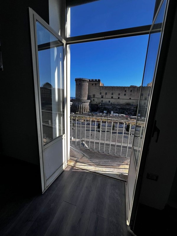 appartamento in vendita a Napoli in zona Porto