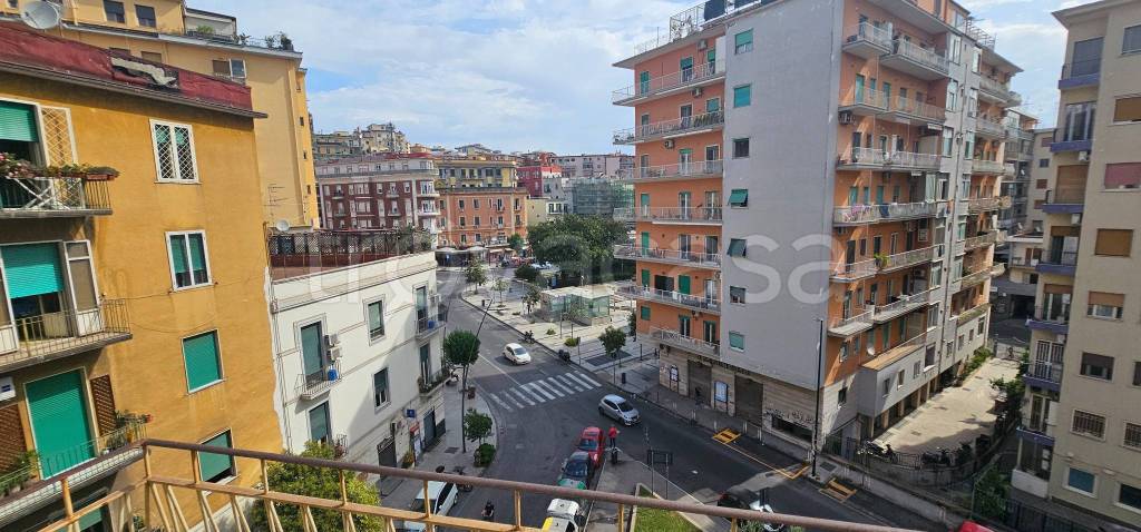 appartamento in vendita a Napoli in zona Arenella
