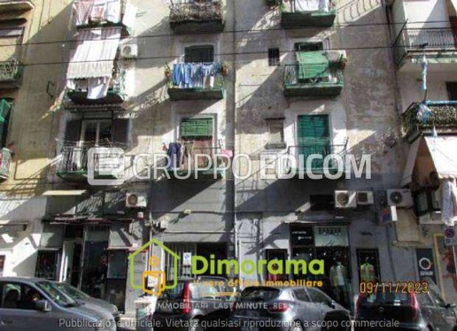 appartamento in vendita a Napoli in zona San Carlo all'Arena