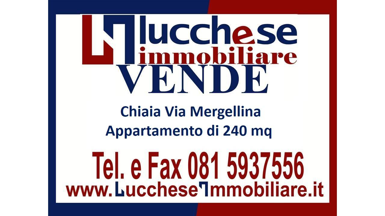 appartamento in vendita a Napoli in zona Chiaia