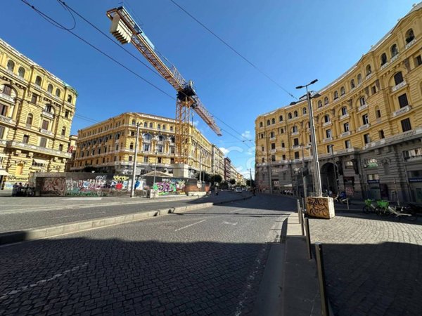 appartamento in vendita a Napoli in zona Mercato