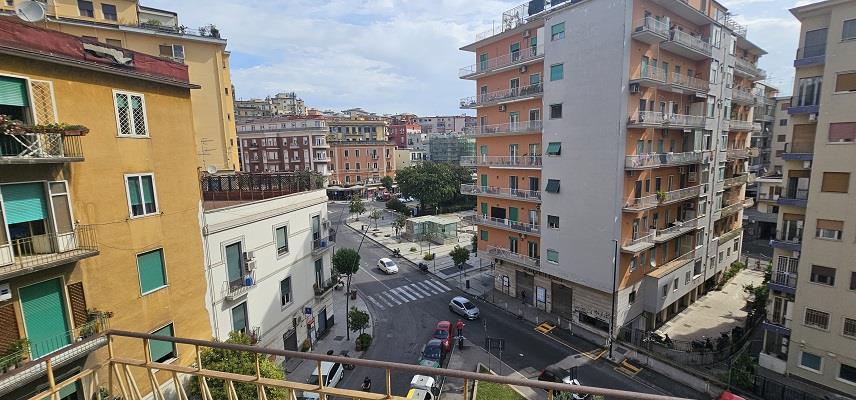 appartamento in vendita a Napoli in zona Arenella