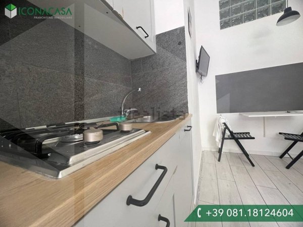 appartamento in vendita a Napoli in zona Mercato