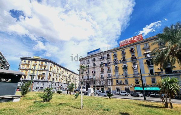 appartamento in vendita a Napoli in zona Vicaria