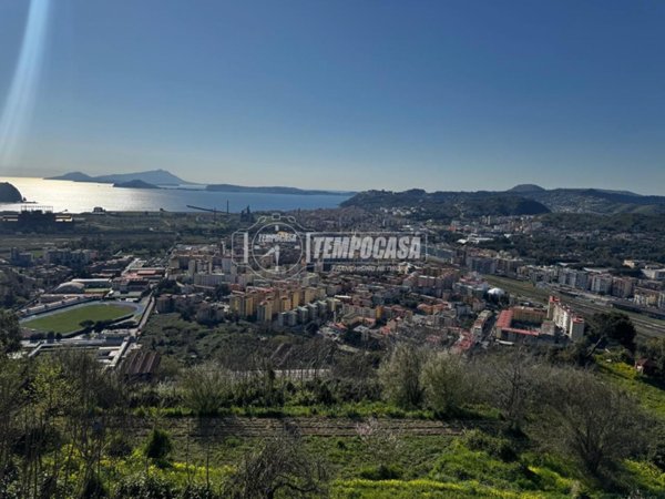 appartamento in vendita a Napoli in zona Bagnoli