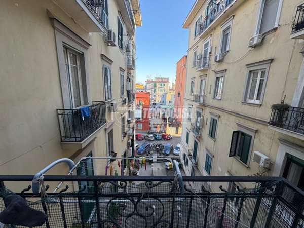 appartamento in vendita a Napoli in zona Stella