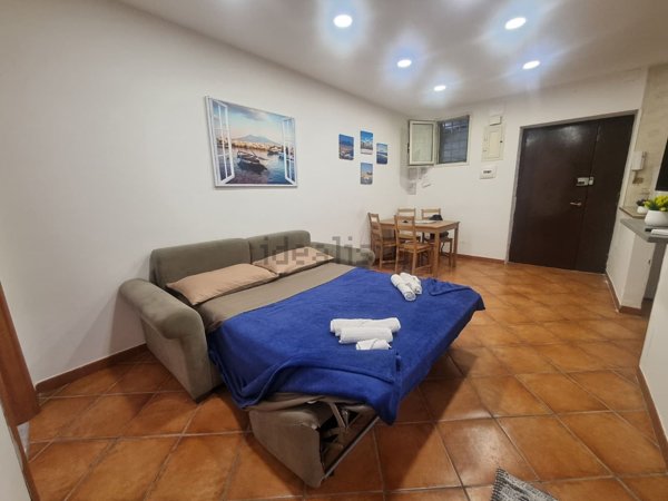 appartamento in vendita a Napoli in zona Chiaia