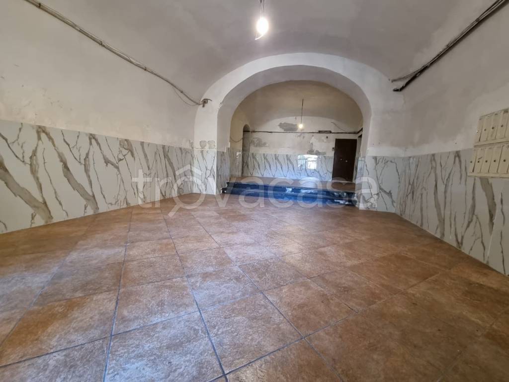 appartamento in vendita a Napoli in zona Chiaia