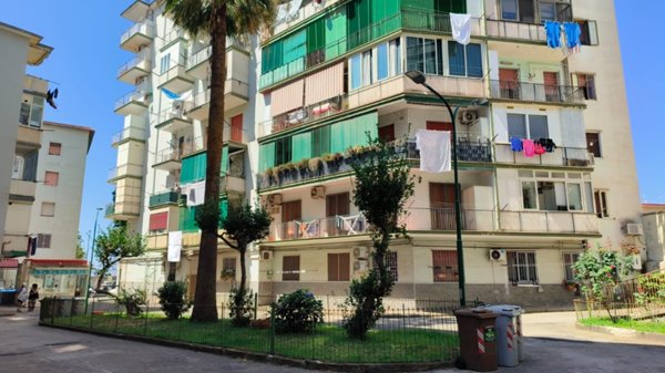 appartamento in vendita a Napoli in zona Bagnoli