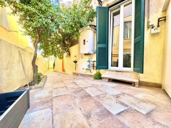 appartamento in vendita a Napoli in zona Bagnoli