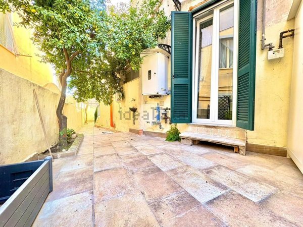 appartamento in vendita a Napoli in zona Bagnoli