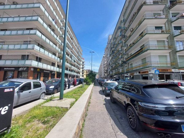 appartamento in vendita a Napoli in zona Fuorigrotta