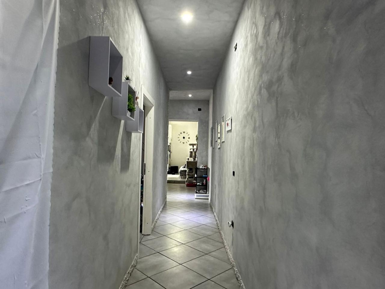 appartamento in vendita a Napoli in zona Barra