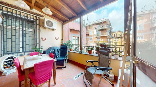 appartamento in vendita a Napoli in zona Poggioreale