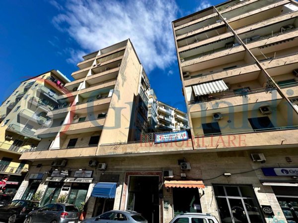 appartamento in vendita a Napoli in zona Fuorigrotta