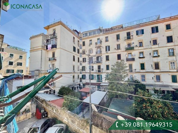 appartamento in vendita a Napoli in zona Stella