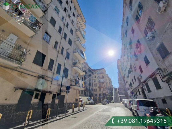 appartamento in vendita a Napoli in zona Stella