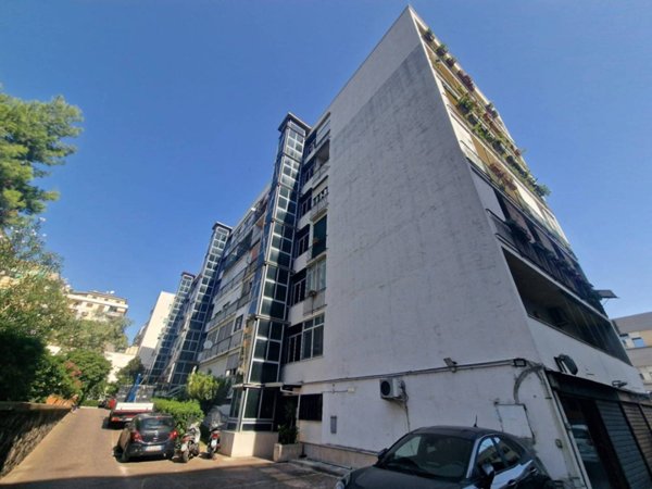 appartamento in vendita a Napoli in zona Bagnoli