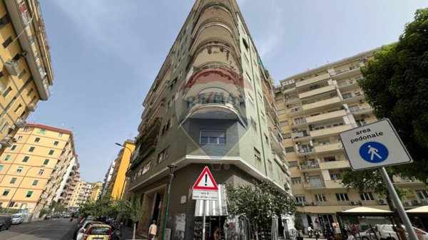 appartamento in vendita a Napoli in zona Arenella