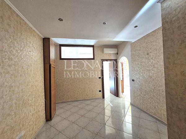 appartamento in vendita a Napoli in zona Pianura