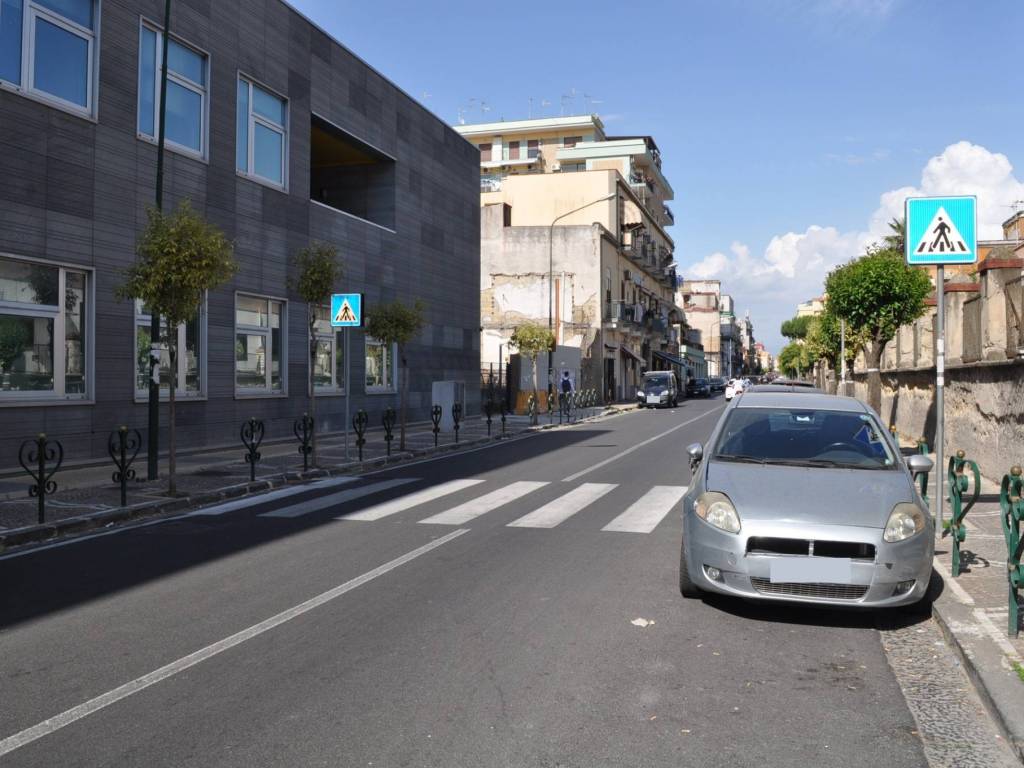 negozio in vendita a Napoli in zona Ponticelli