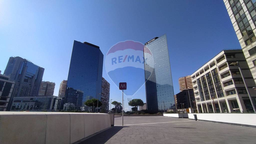 ufficio in vendita a Napoli in zona Poggioreale